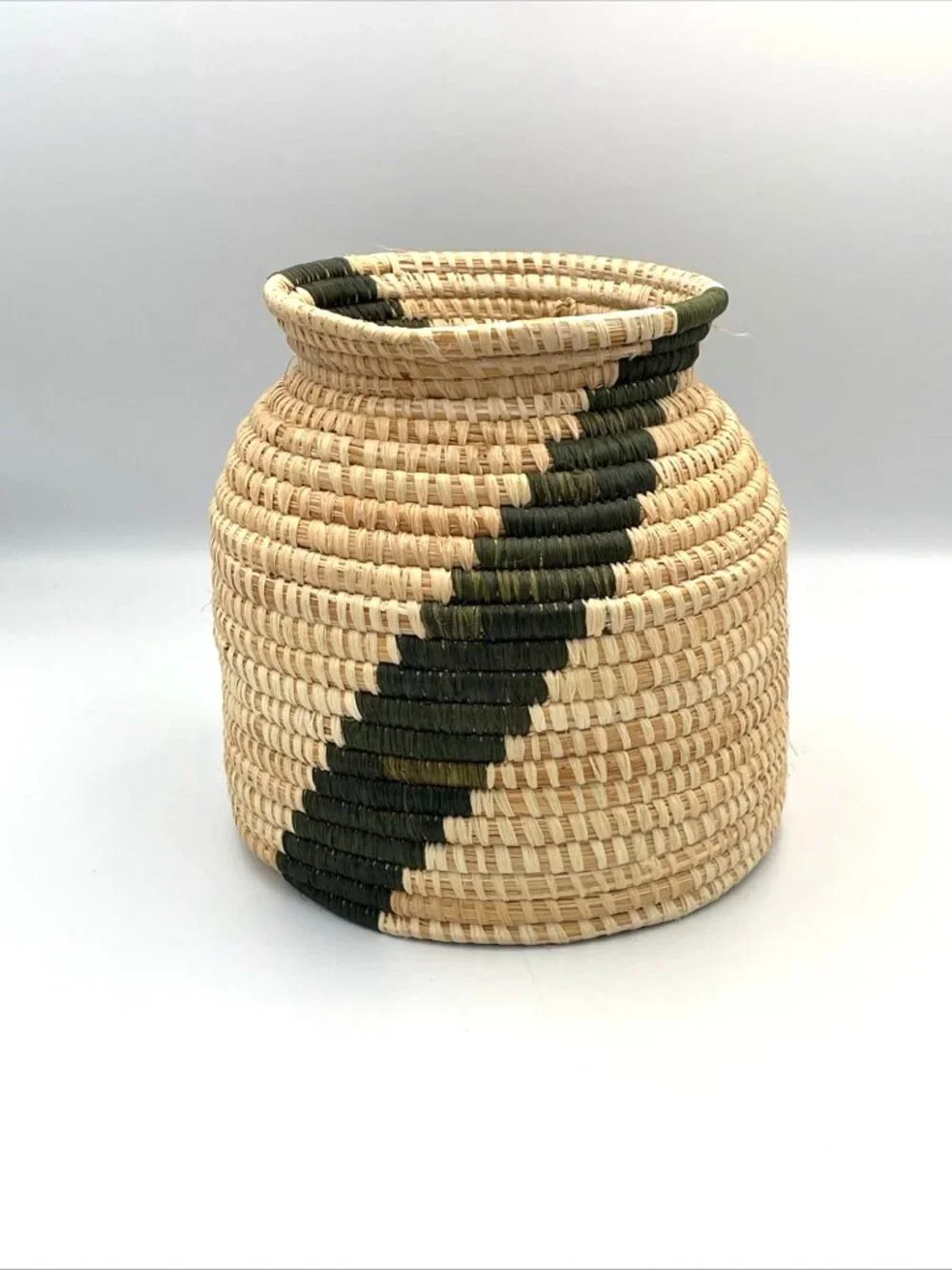 Hand Woven Natural Basket Coiled Beige &‎ Green Decor Neutral